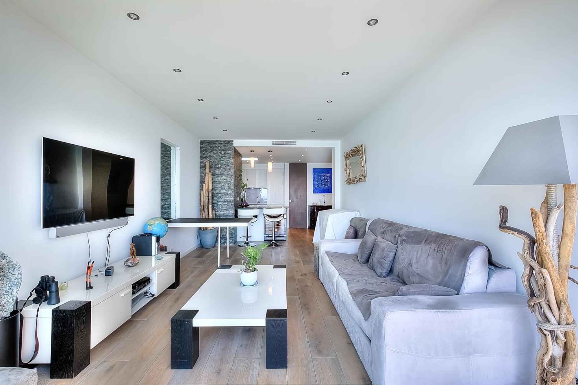 ニースLe Florentina, Dernier Etage Avec Terrasse, Vue Sur La Baie Des Angesアパートメント エクステリア 写真