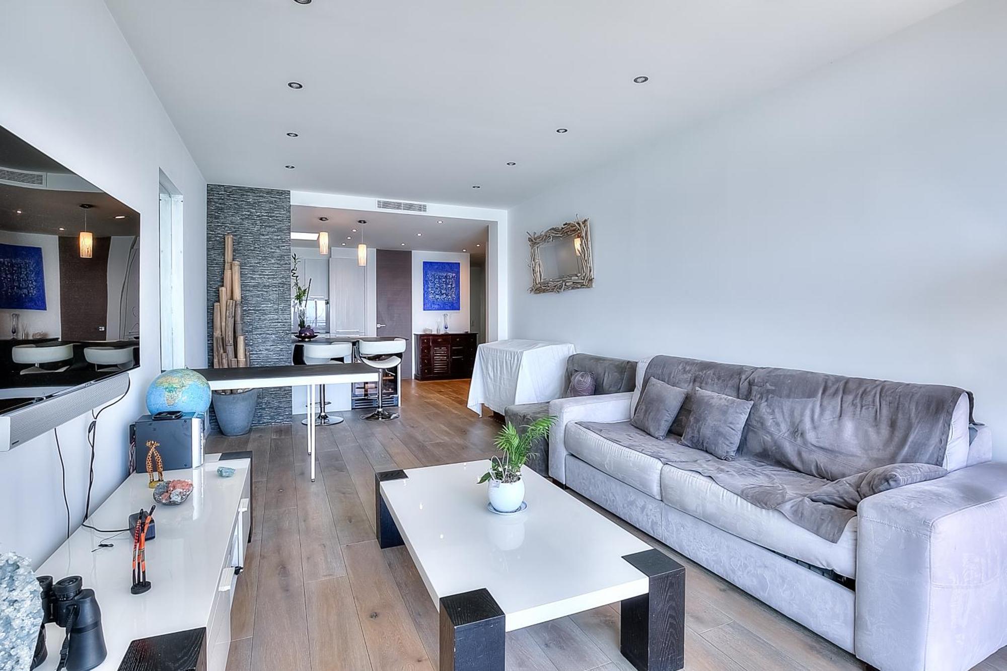 ニースLe Florentina, Dernier Etage Avec Terrasse, Vue Sur La Baie Des Angesアパートメント エクステリア 写真