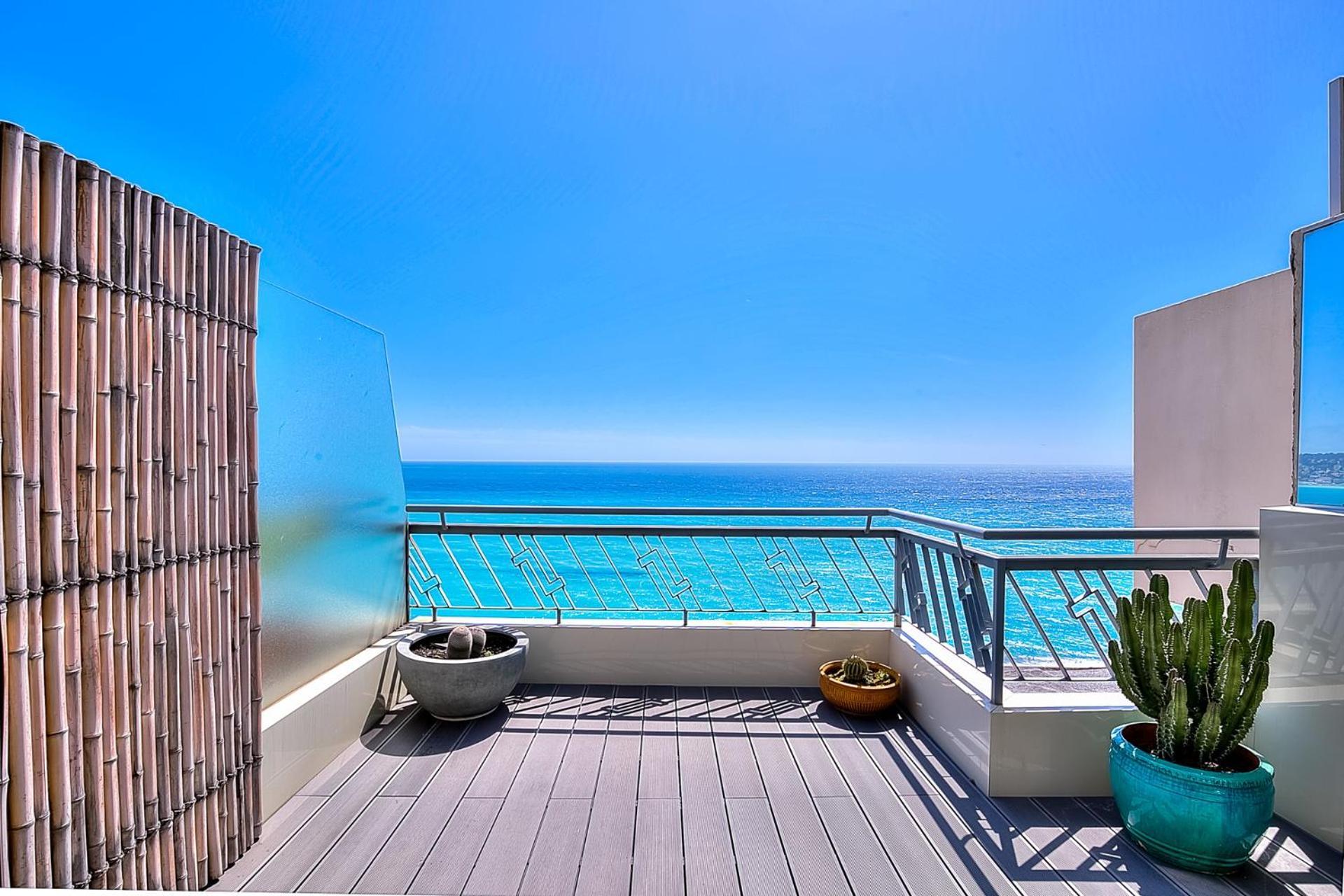 ニースLe Florentina, Dernier Etage Avec Terrasse, Vue Sur La Baie Des Angesアパートメント エクステリア 写真
