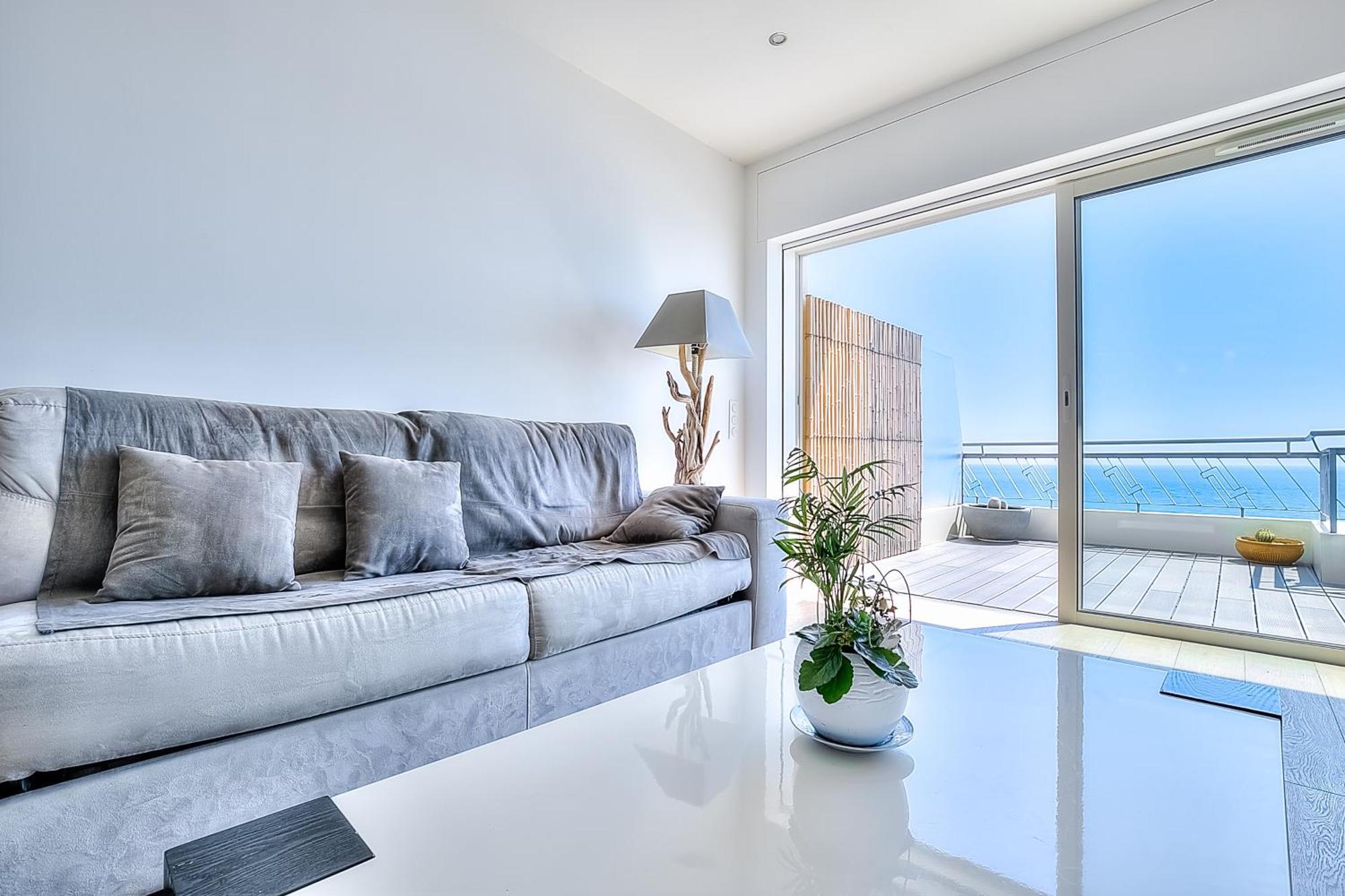 ニースLe Florentina, Dernier Etage Avec Terrasse, Vue Sur La Baie Des Angesアパートメント エクステリア 写真